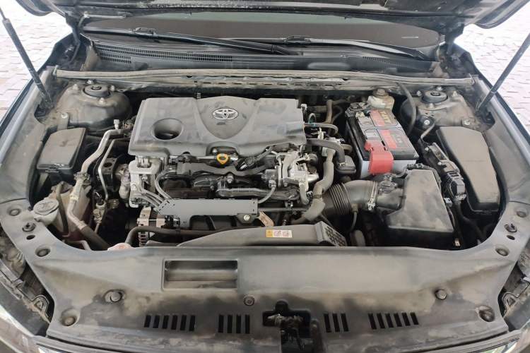 Used Toyota Avalon 2019 2.5L Ambition Version China VI Standard Engine Bay