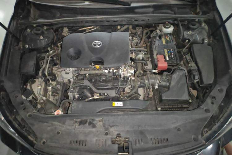 Used Toyota Avalon 2019 2.0L Luxury Edition China VI Standard Engine Bay