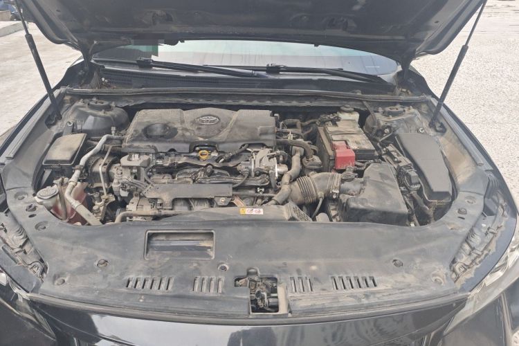 Used Toyota Avalon 2019 2.5L Touring Premium Version China VI Standard Engine Bay