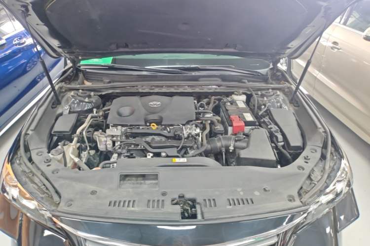 Used Toyota Avalon 2019 2.0L Luxury Edition China VI Standard Engine Bay