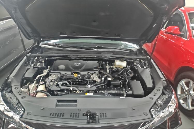 Used Toyota Avalon 2019 Dual-Engine 2.5L Luxury Edition China VI Standard Engine Bay