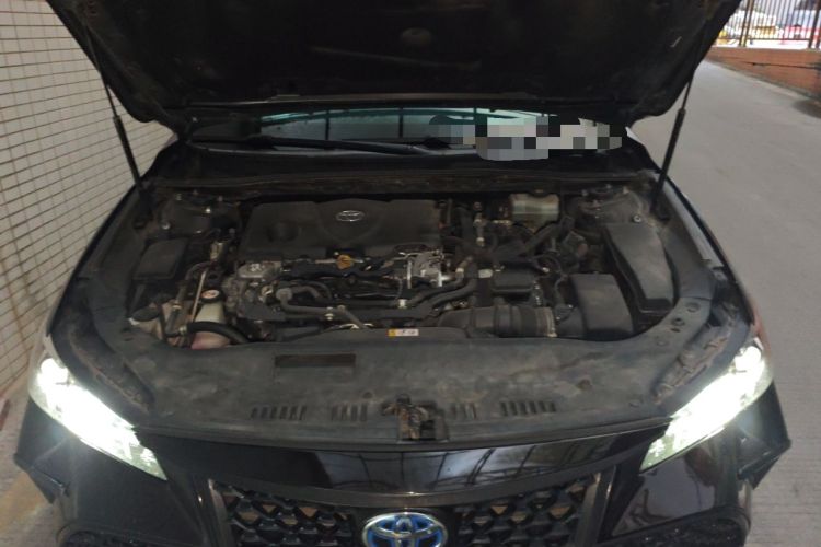 Used Toyota Avalon 2019 Dual-Engine 2.5L Luxury Edition China VI Standard Engine Bay