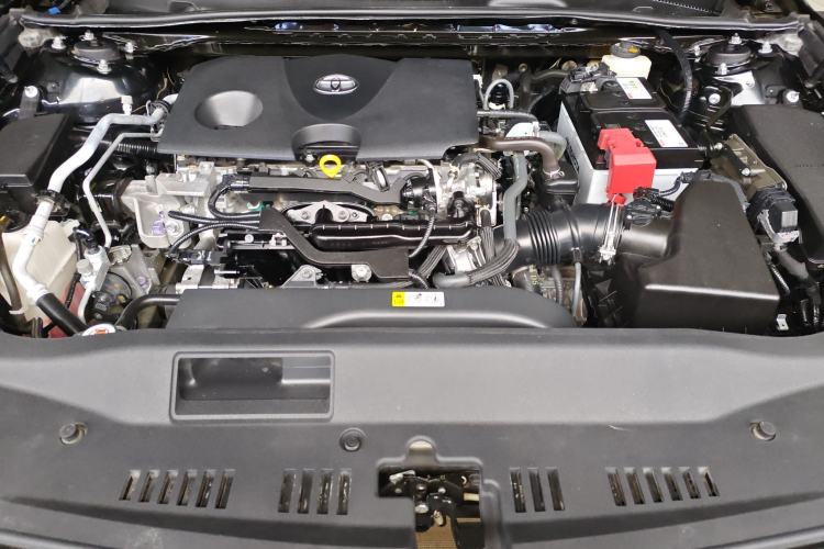 Used Toyota Avalon 2019 2.0L Luxury Edition China VI Standard Engine Bay