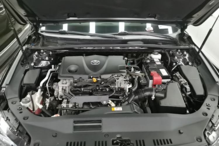 Used Toyota Avalon 2019 2.5L Ambition Version China VI Standard Engine Bay