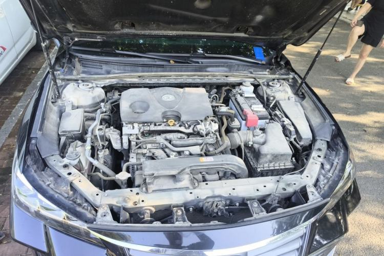 Used Toyota Avalon 2019 2.0L Luxury Edition China VI Standard Engine Bay