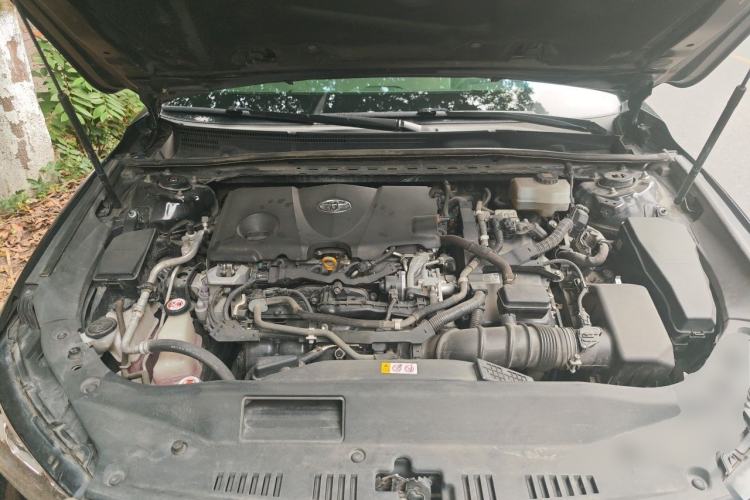 Used Toyota Avalon 2019 Dual-Engine 2.5L Limited Flagship Edition China VI Standard Engine Bay
