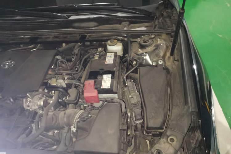 Used Toyota Avalon 2019 2.0L Ambition Edition China VI Engine Bay Left