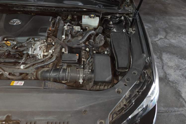Used Toyota Avalon 2019 Dual-Engine 2.5L Limited Flagship Edition China VI Standard Engine Bay Left