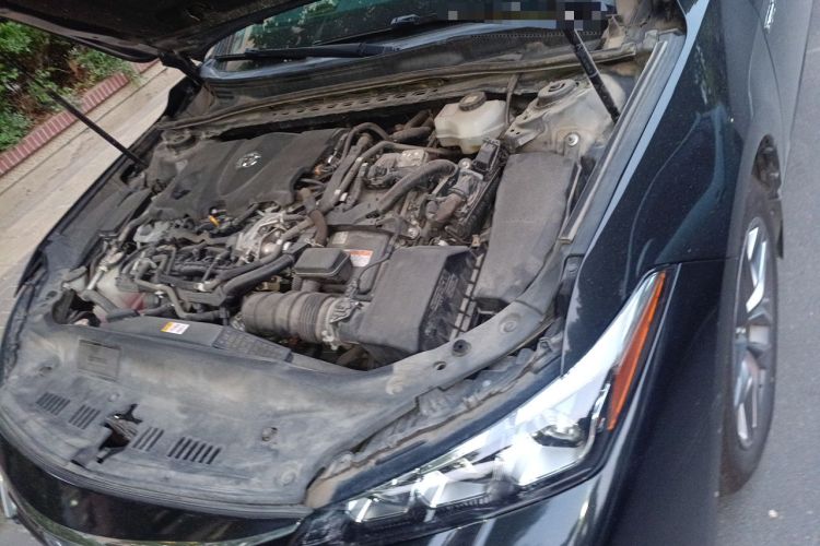 Used Toyota Avalon 2019 Dual-Engine 2.5L Luxury Edition China VI Standard Engine Bay Left