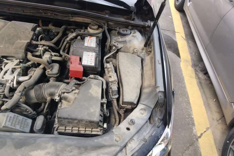 Used Toyota Avalon 2019 2.5L Touring Premium Version China VI Standard Engine Bay Left