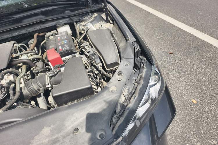 Used Toyota Avalon 2019 2.0L Luxury Edition China VI Standard Engine Bay Left