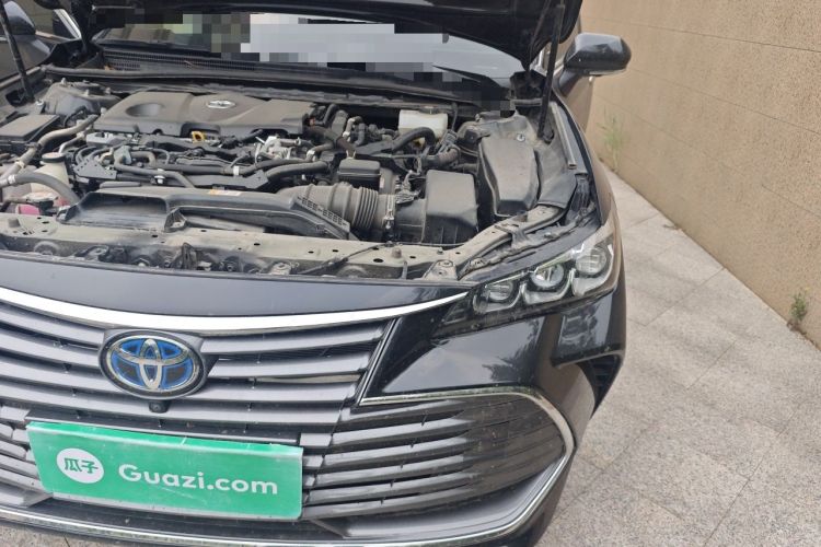 Used Toyota Avalon 2019 Dual-Engine 2.5L XLE Prestige Version China VI Standard Engine Bay Left