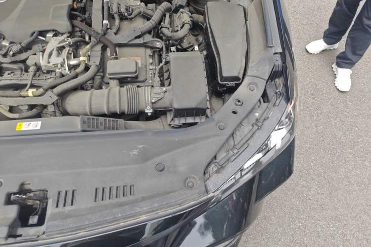Used Toyota Avalon 2019 Dual-Engine 2.5L Luxury Edition China VI Standard Engine Bay Left