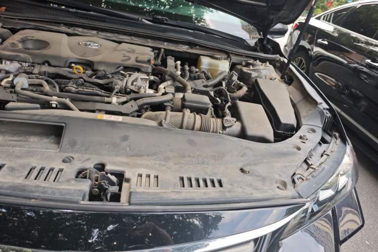 Used Toyota Avalon 2019 Dual-Engine 2.5L Luxury Edition China VI Standard Engine Bay Left