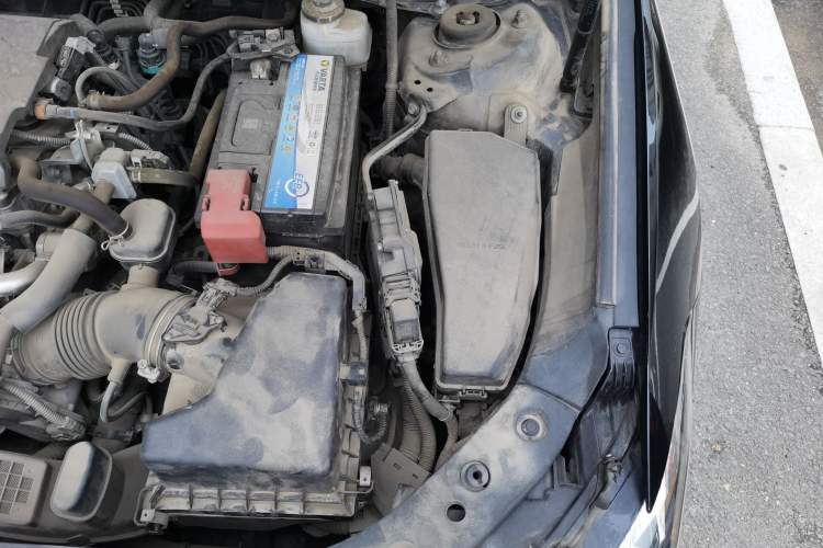 Used Toyota Avalon 2019 2.5L Touring Premium Version China VI Standard Engine Bay Left