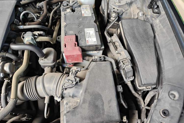 Used Toyota Avalon 2019 2.0L Ambition Edition China VI Engine Bay Left