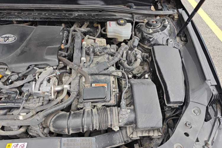 Used Toyota Avalon 2019 Dual-Engine 2.5L Limited Flagship Edition China V Standard Engine Bay Left