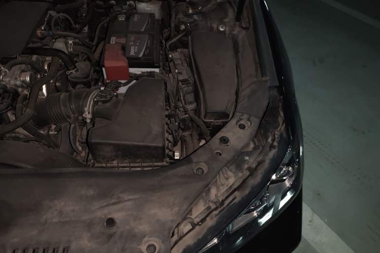 Used Toyota Avalon 2019 2.0L Luxury Edition China VI Standard Engine Bay Left