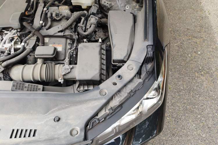 Used Toyota Avalon 2019 Dual-Engine 2.5L Luxury Edition China VI Standard Engine Bay Left