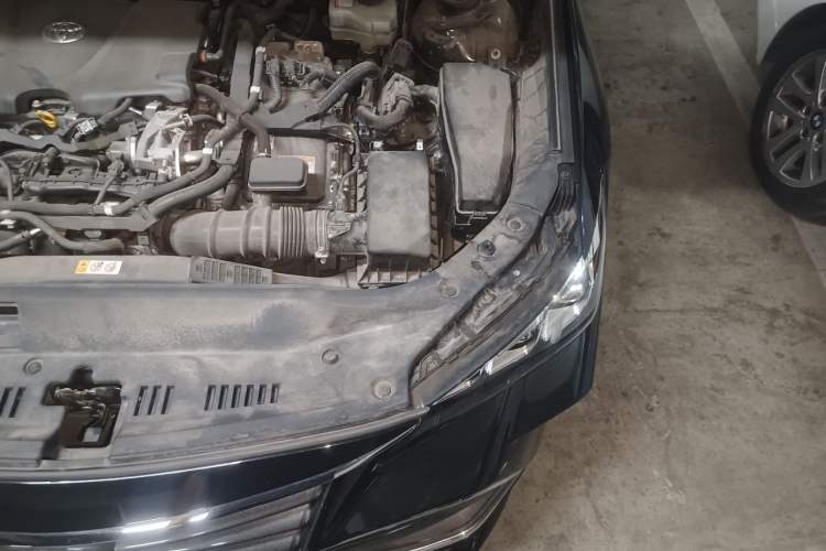 Used Toyota Avalon 2019 Dual-Engine 2.5L Luxury Edition China VI Standard Engine Bay Left