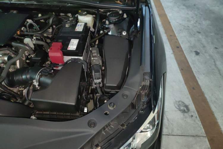 Used Toyota Avalon 2019 2.0L XLE Premium Edition China VI Engine Bay Left