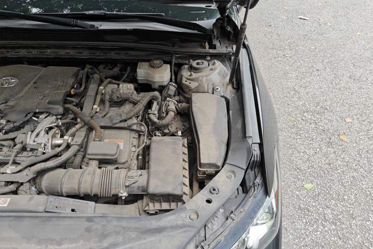 Used Toyota Avalon 2019 Dual-Engine 2.5L Luxury Edition China VI Standard Engine Bay Left
