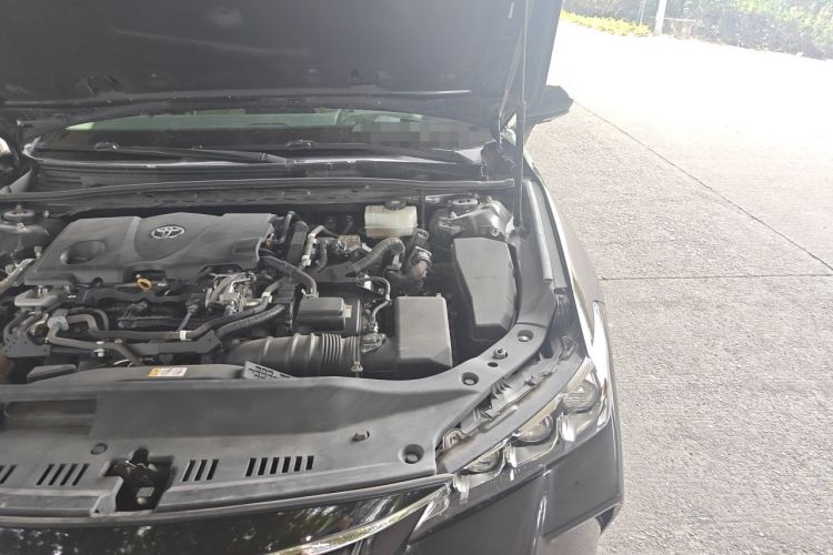 Used Toyota Avalon 2019 Dual-Engine 2.5L XLE Prestige Version China VI Standard Engine Bay Left