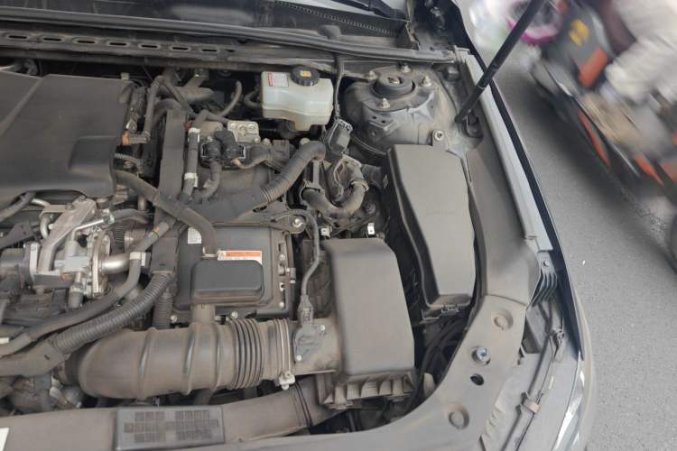 Used Toyota Avalon 2019 Dual-Engine 2.5L Luxury Edition China VI Standard Engine Bay Left