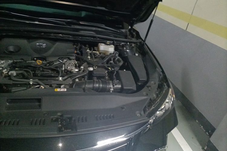 Used Toyota Avalon 2019 Dual-Engine 2.5L Luxury Edition China VI Standard Engine Bay Left