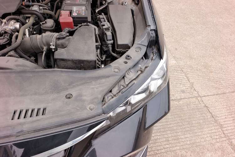 Used Toyota Avalon 2019 2.0L Ambition Edition China VI Engine Bay Left