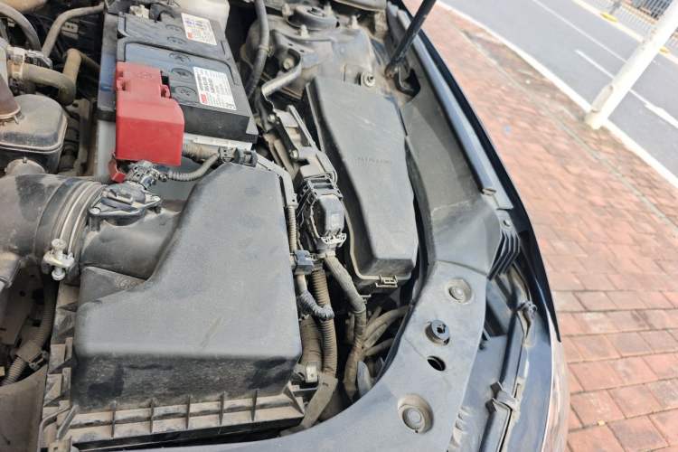 Used Toyota Avalon 2019 2.5L Ambition Version China VI Standard Engine Bay Left