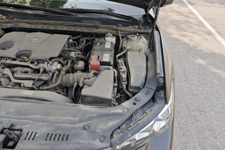 Used Toyota Avalon 2019 2.0L XLE Premium Edition China VI Engine Bay Left