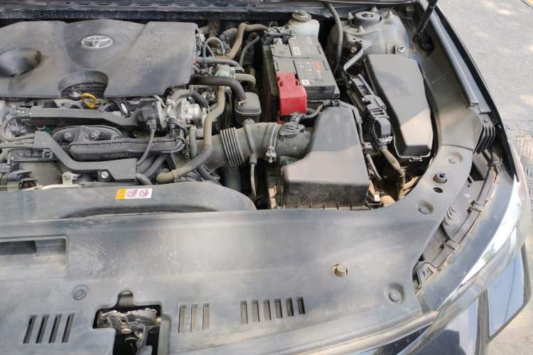 Used Toyota Avalon 2019 2.0L XLE Premium Edition China VI Engine Bay Left