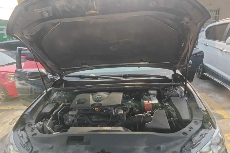 Used Toyota Avalon 2019 2.0L Ambition Edition China VI Engine Bay