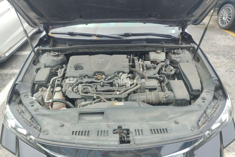 Used Toyota Avalon 2019 Dual-Engine 2.5L Luxury Edition China VI Standard Engine Bay