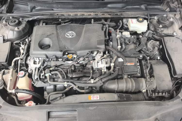 Used Toyota Avalon 2019 Dual-Engine 2.5L Luxury Edition China VI Standard Engine Bay