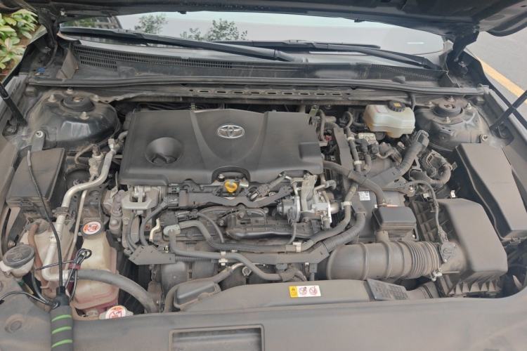Used Toyota Avalon 2019 Dual-Engine 2.5L Luxury Edition China VI Standard Engine Bay