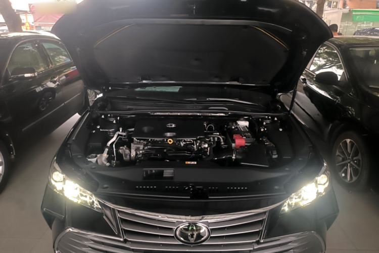 Used Toyota Avalon 2019 2.0L Luxury Edition China VI Standard Engine Bay