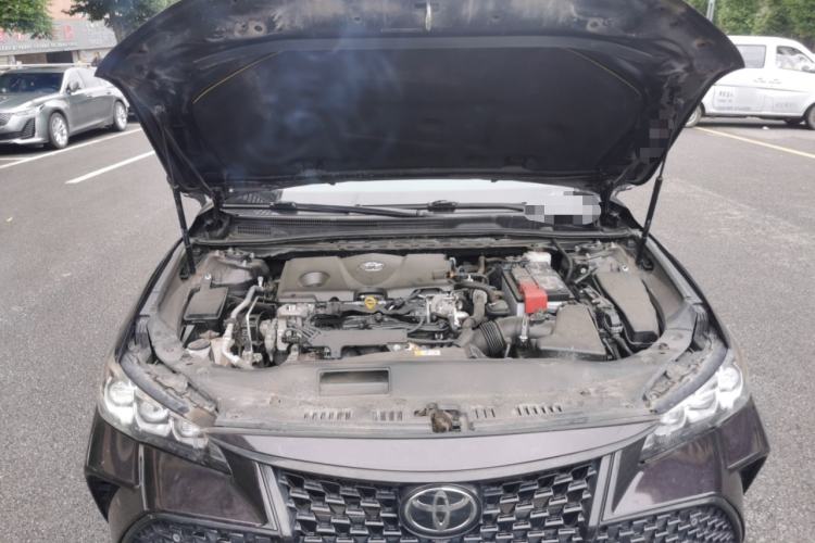 Used Toyota Avalon 2019 2.5L Touring Premium Version China VI Standard Engine Bay