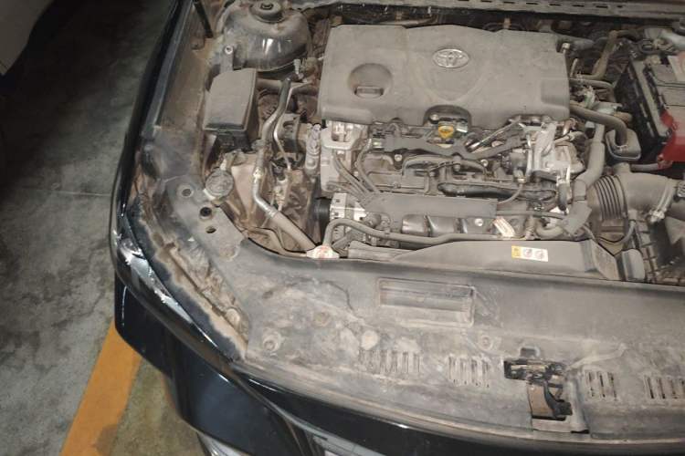 Used Toyota Avalon 2019 2.5L Touring Premium Version China VI Standard Engine Bay Right