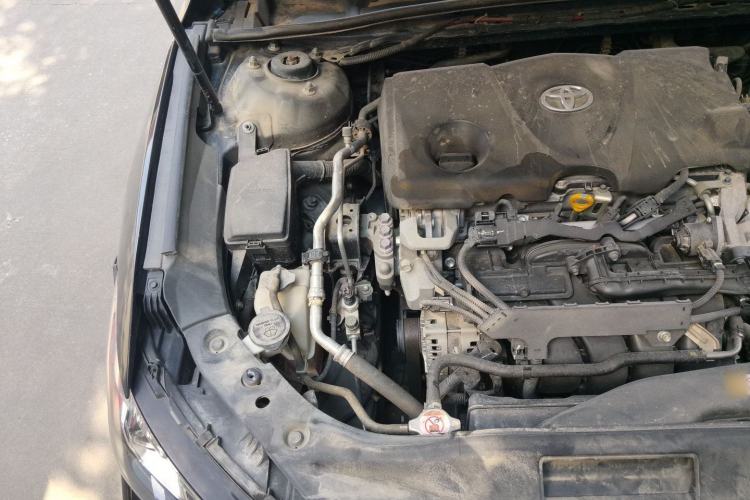 Used Toyota Avalon 2019 2.5L Touring Premium Version China VI Standard Engine Bay Right