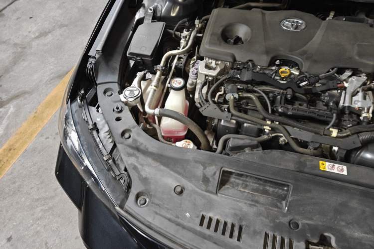 Used Toyota Avalon 2019 Dual-Engine 2.5L Luxury Edition China VI Standard Engine Bay Right