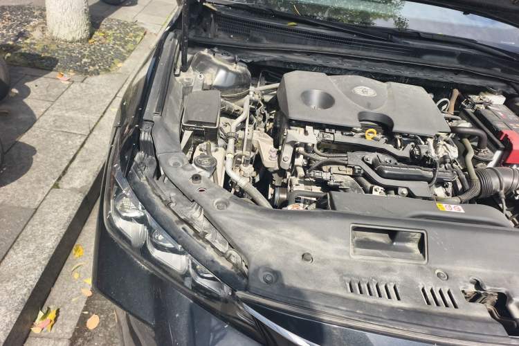 Used Toyota Avalon 2019 2.0L Luxury Edition China VI Standard Engine Bay Right