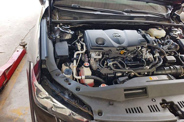 Used Toyota Avalon 2019 Dual-Engine 2.5L Luxury Edition China VI Standard Engine Bay Right