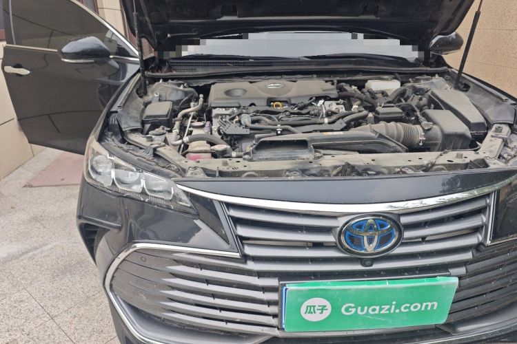 Used Toyota Avalon 2019 Dual-Engine 2.5L XLE Prestige Version China VI Standard Engine Bay Right