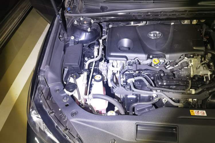 Used Toyota Avalon 2019 Dual-Engine 2.5L Luxury Edition China VI Standard Engine Bay Right