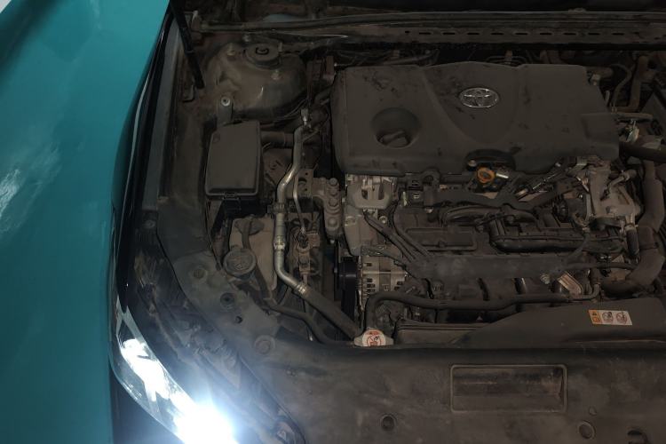 Used Toyota Avalon 2019 2.5L Ambition Version China VI Standard Engine Bay Right