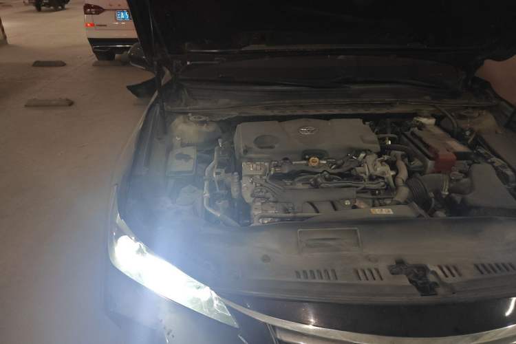 Used Toyota Avalon 2019 2.5L Touring Premium Version China VI Standard Engine Bay Right