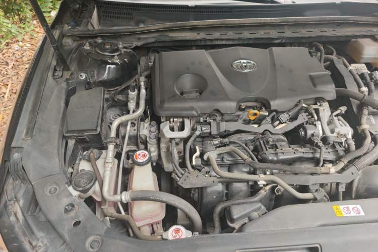 Used Toyota Avalon 2019 Dual-Engine 2.5L Limited Flagship Edition China VI Standard Engine Bay Right