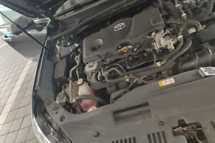 Used Toyota Avalon 2019 Dual-Engine 2.5L Luxury Edition China VI Standard Engine Bay Right